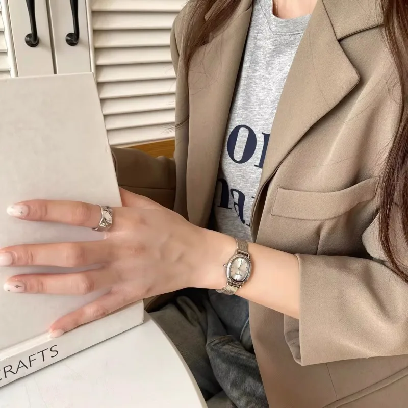 Kleine Ovale Wijzerplaat Groen - Luxury Watch Safe recensie en prijs