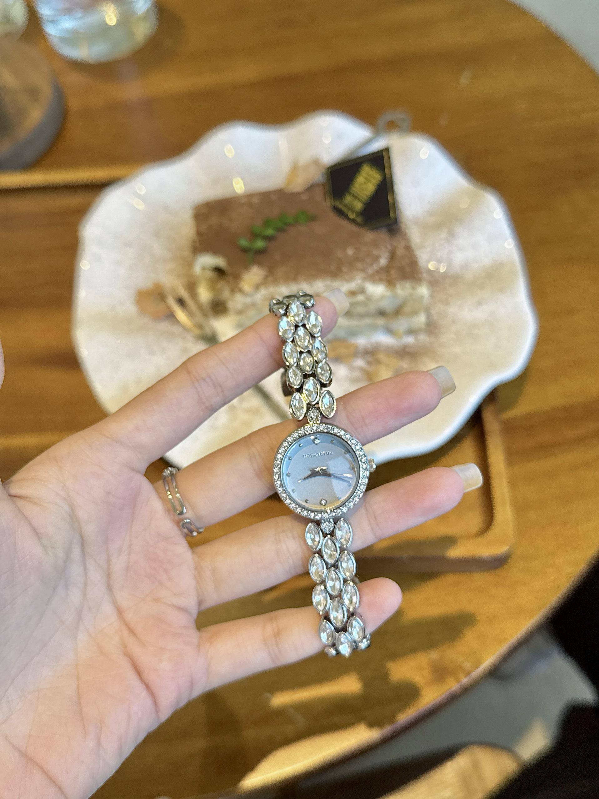 Hoogwaardige dameshorloges met - Luxury Watch Makes recensie en prijs